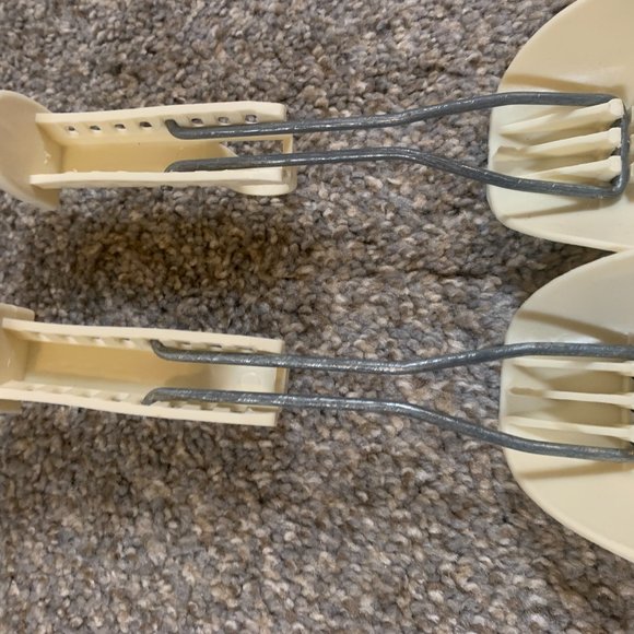 Adjustable Plastic Shoe Tree - Picture 5 of 6